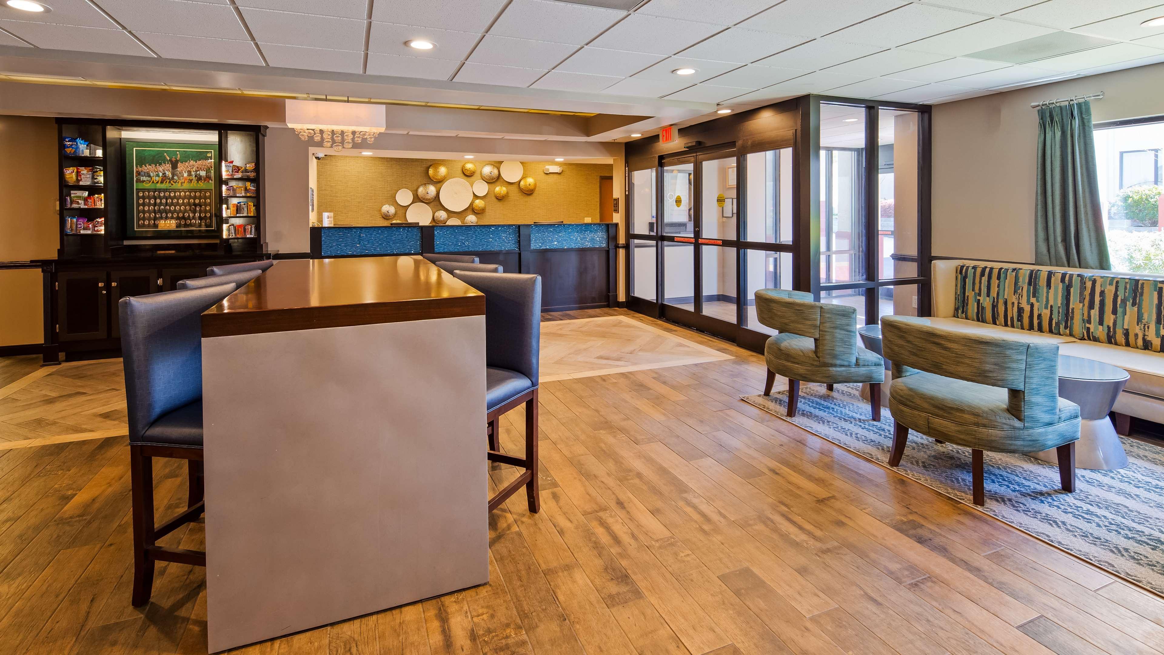 Best Western Augusta West Exteriér fotografie