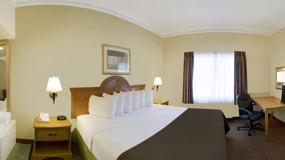 Best Western Augusta West Exteriér fotografie